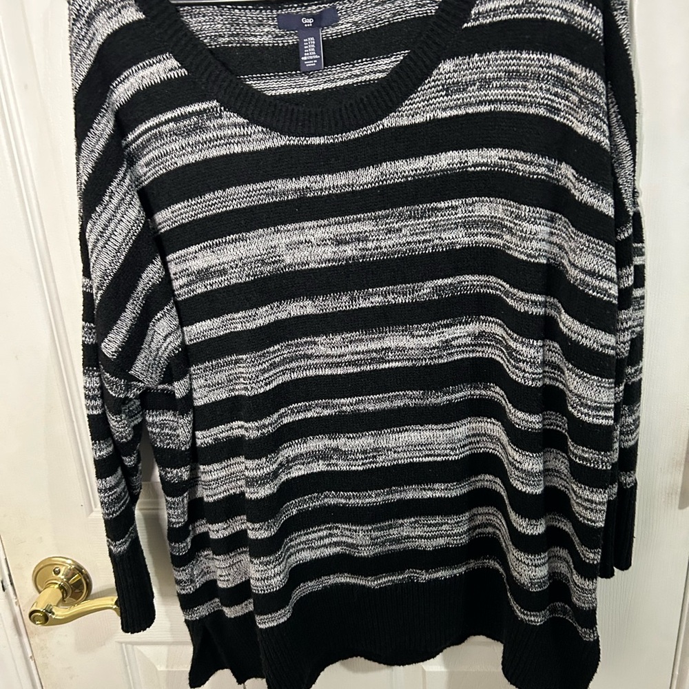 GAP Monochrome Striped Knit